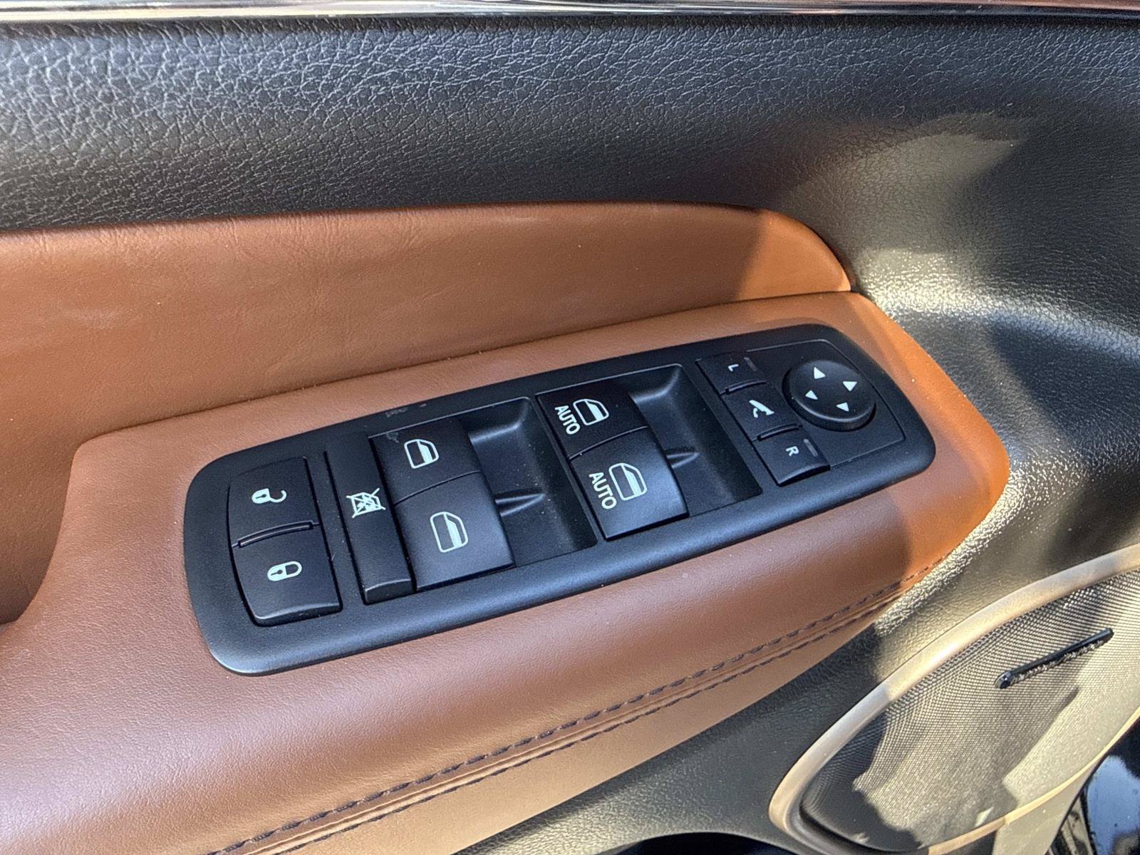Used 2017 Jeep Grand Cherokee Summit AWD/4WD image 18