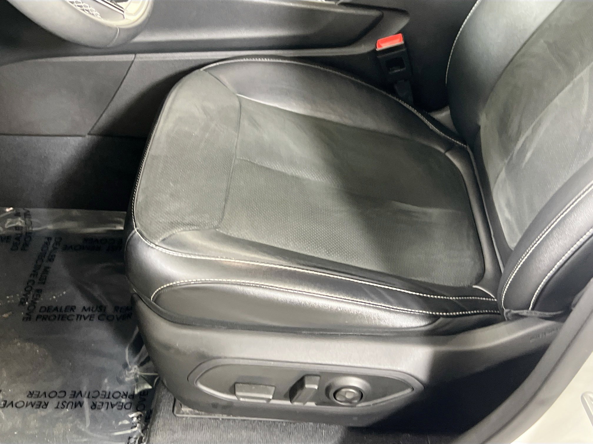 Used 2023 Jeep Grand Cherokee Altitude image 18