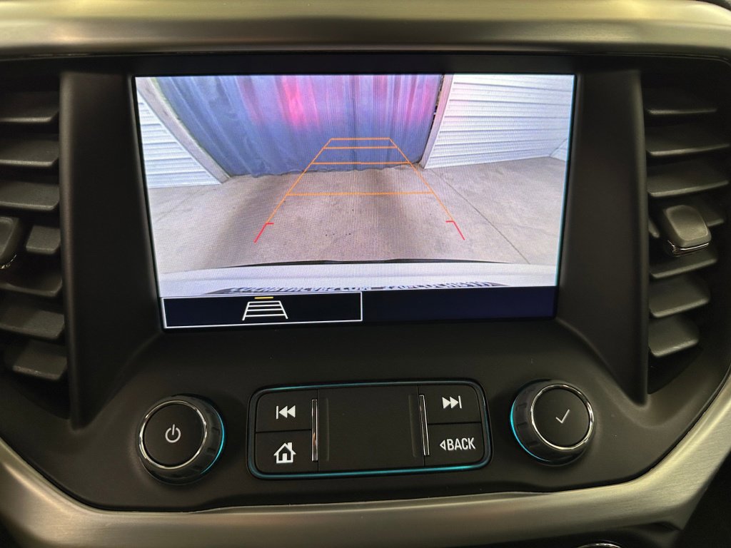 Certified 2023 GMC Acadia SLE w/ Driver Convenience Package image 12