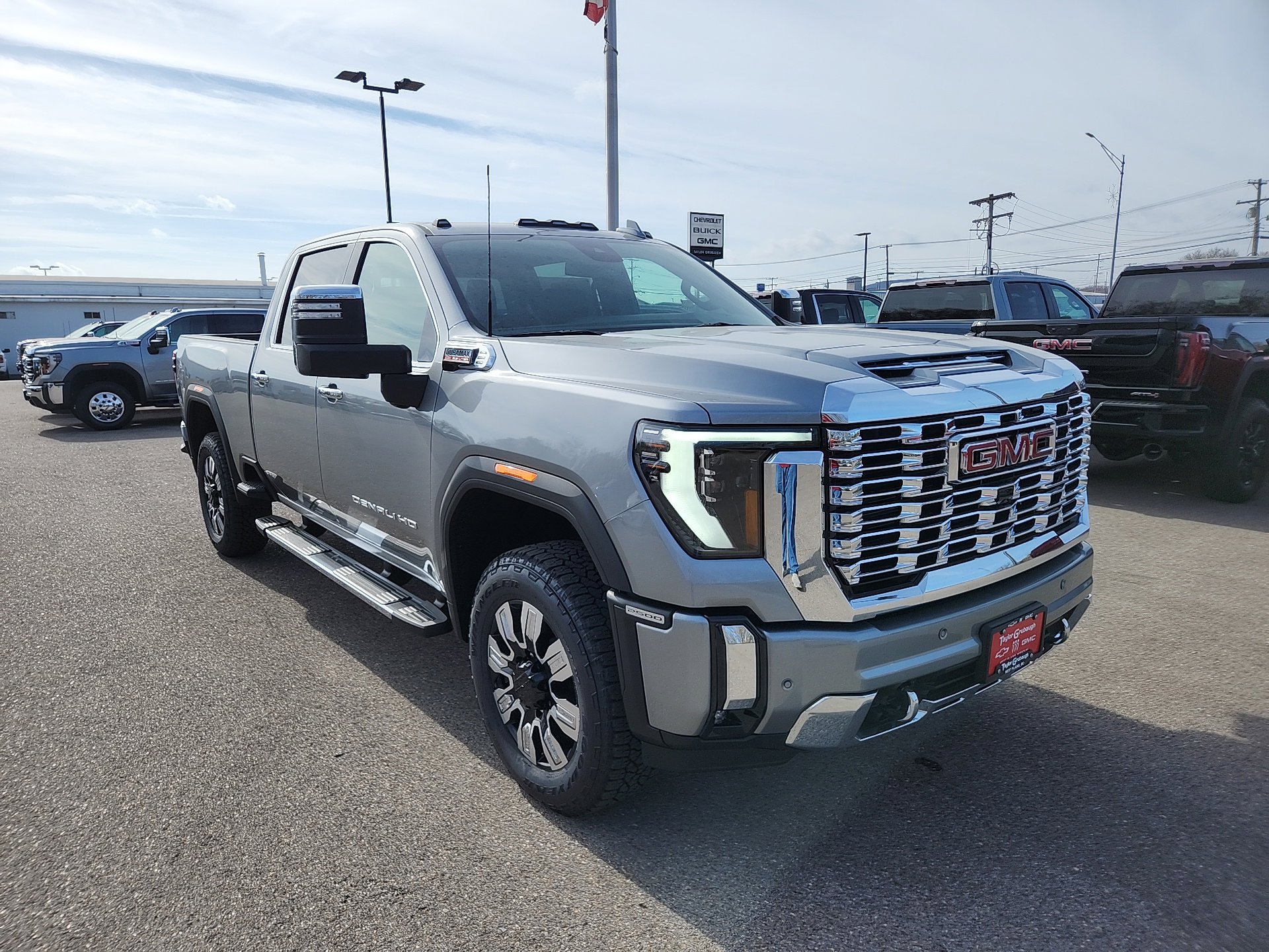 New 2026 GMC Sierra 2500 Denali image 2
