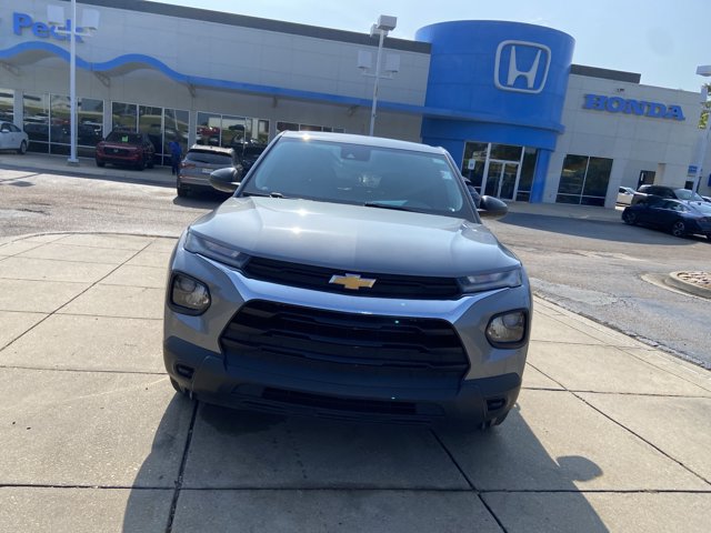 Used 2023 Chevrolet TrailBlazer LS FWD image 3