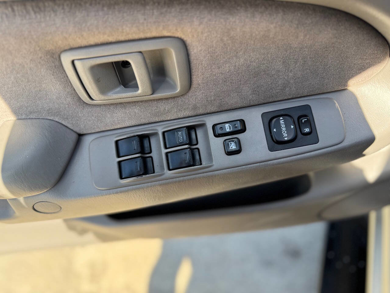 Used 2002 Toyota Tacoma PreRunner image 23