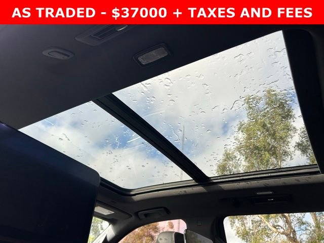 Used 2021 Chevrolet Suburban Premier w/ Premium Package image 18