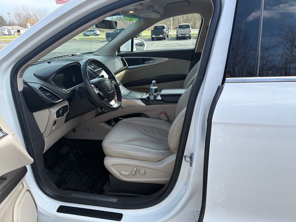 Used 2020 Lincoln Nautilus FWD w/ Equipment Group 101A image 10