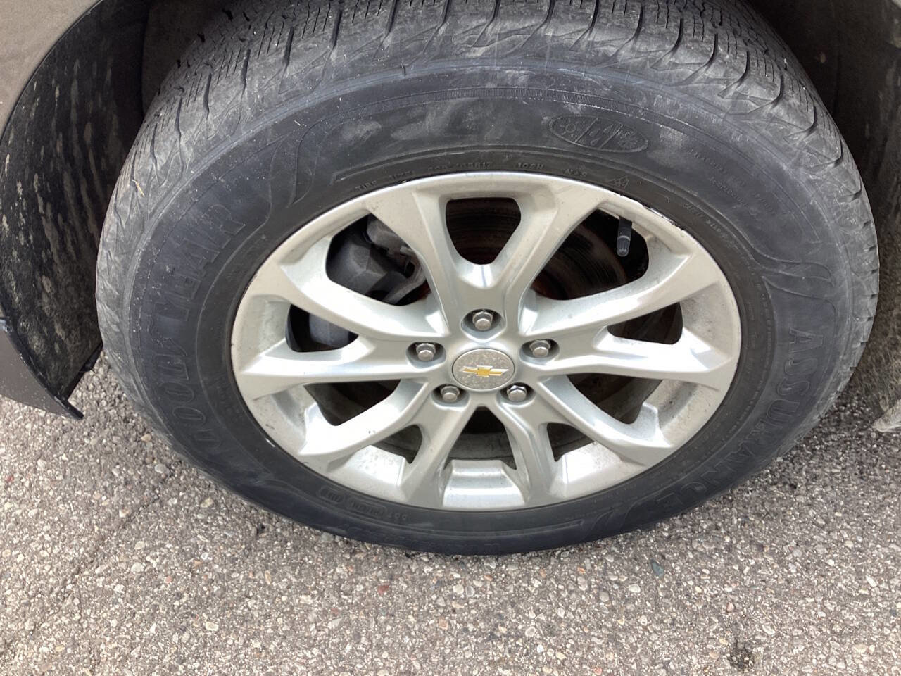 Used 2020 Chevrolet Equinox LS image 14