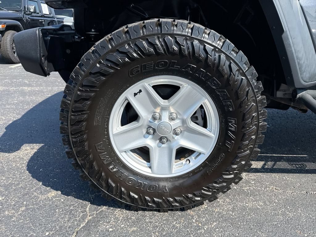 Used 2020 Jeep Gladiator Sport w/ Quick Order Package 24S AWD/4WD image 10