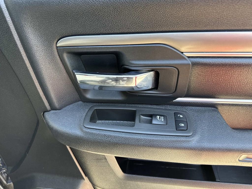 Used 2021 RAM 1500 Classic Warlock w/ Electronics Group AWD/4WD image 15