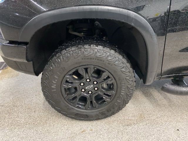 Certified 2023 Chevrolet Silverado 1500 ZR2 w/ Technology Package AWD/4WD image 9