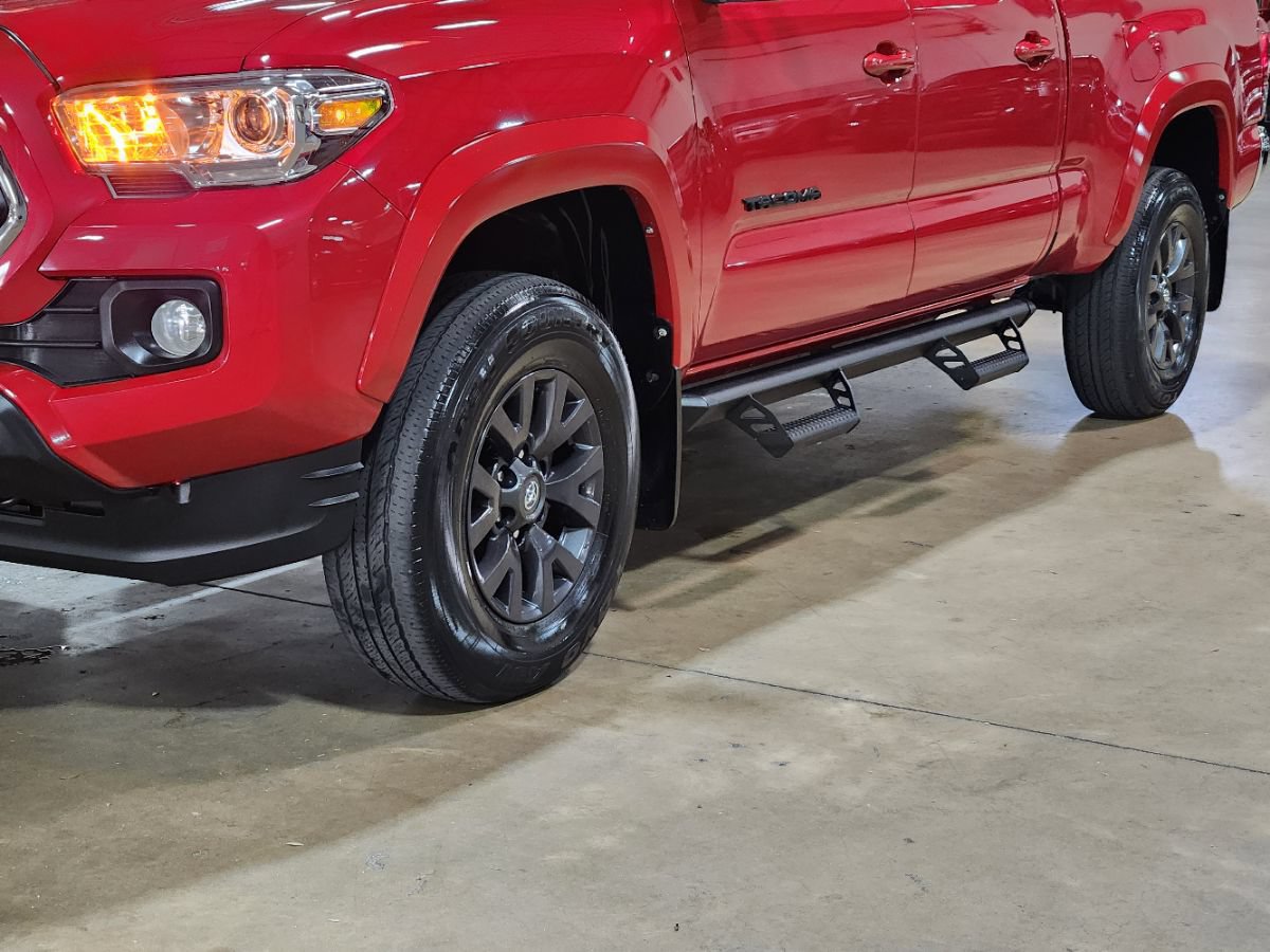 Used 2022 Toyota Tacoma SR5 RWD image 17