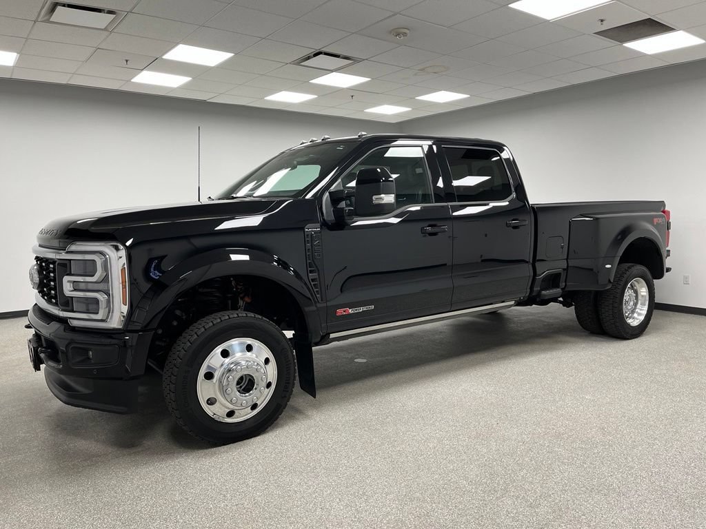 Used 2025 Ford F450 Platinum w/ FX4 Off-Road Package AWD/4WD image 6