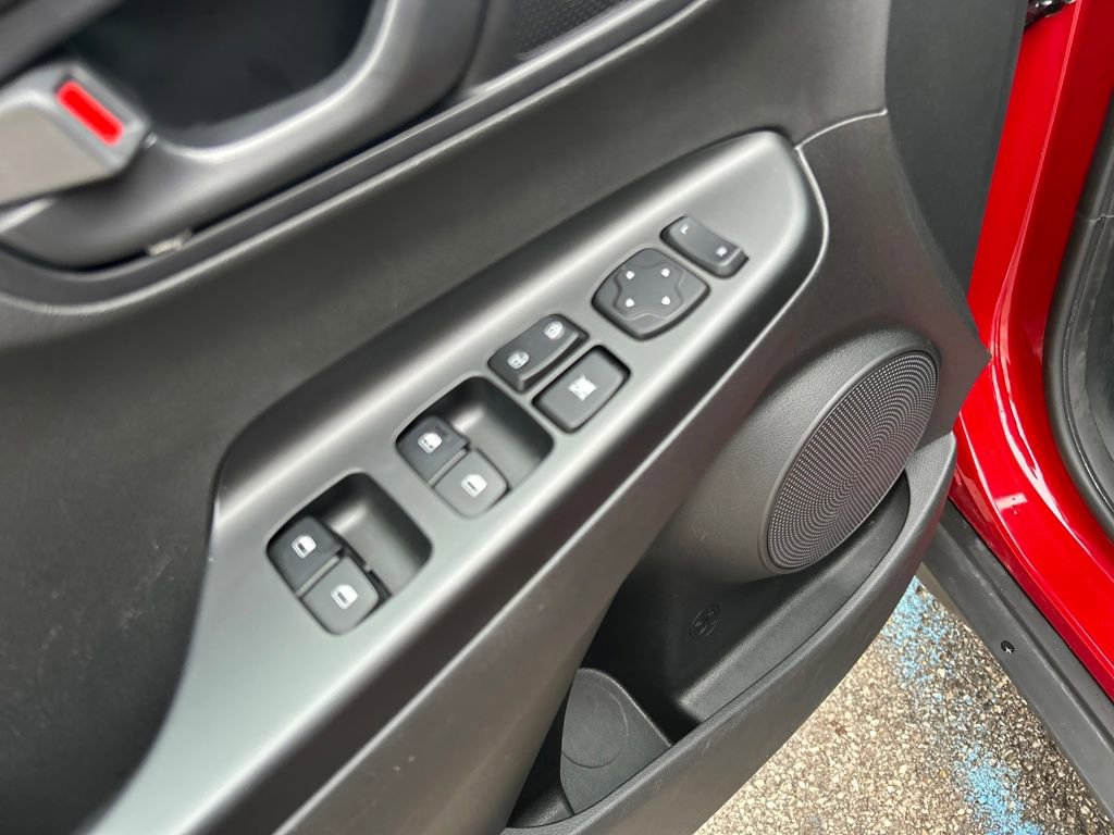 Certified 2022 Hyundai Kona SEL w/ Winter Weather Package image 12