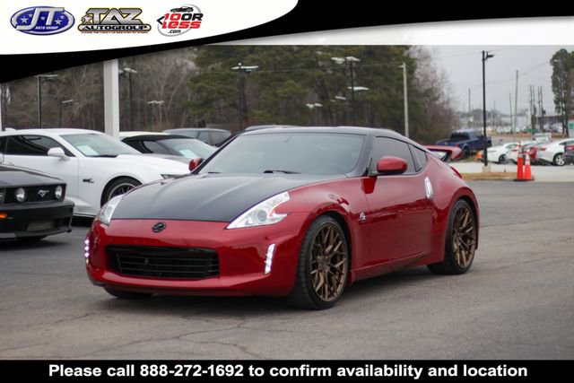 Used 2017 Nissan 370Z Touring image 2