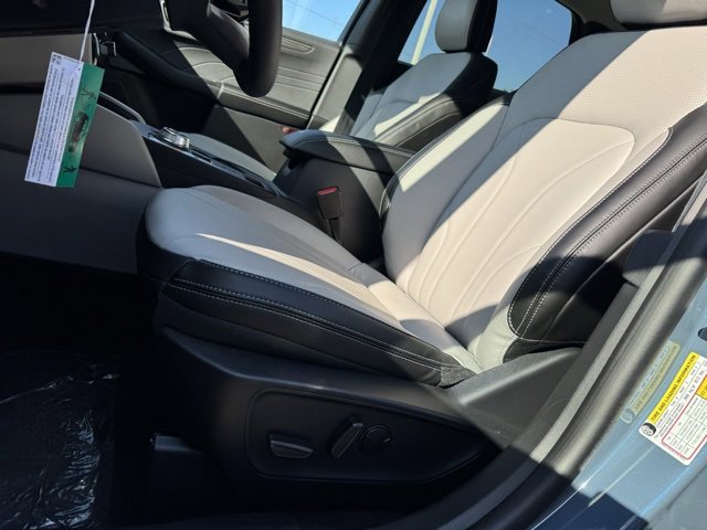 New 2025 Ford Escape SE w/ PHEV Premium Package image 25