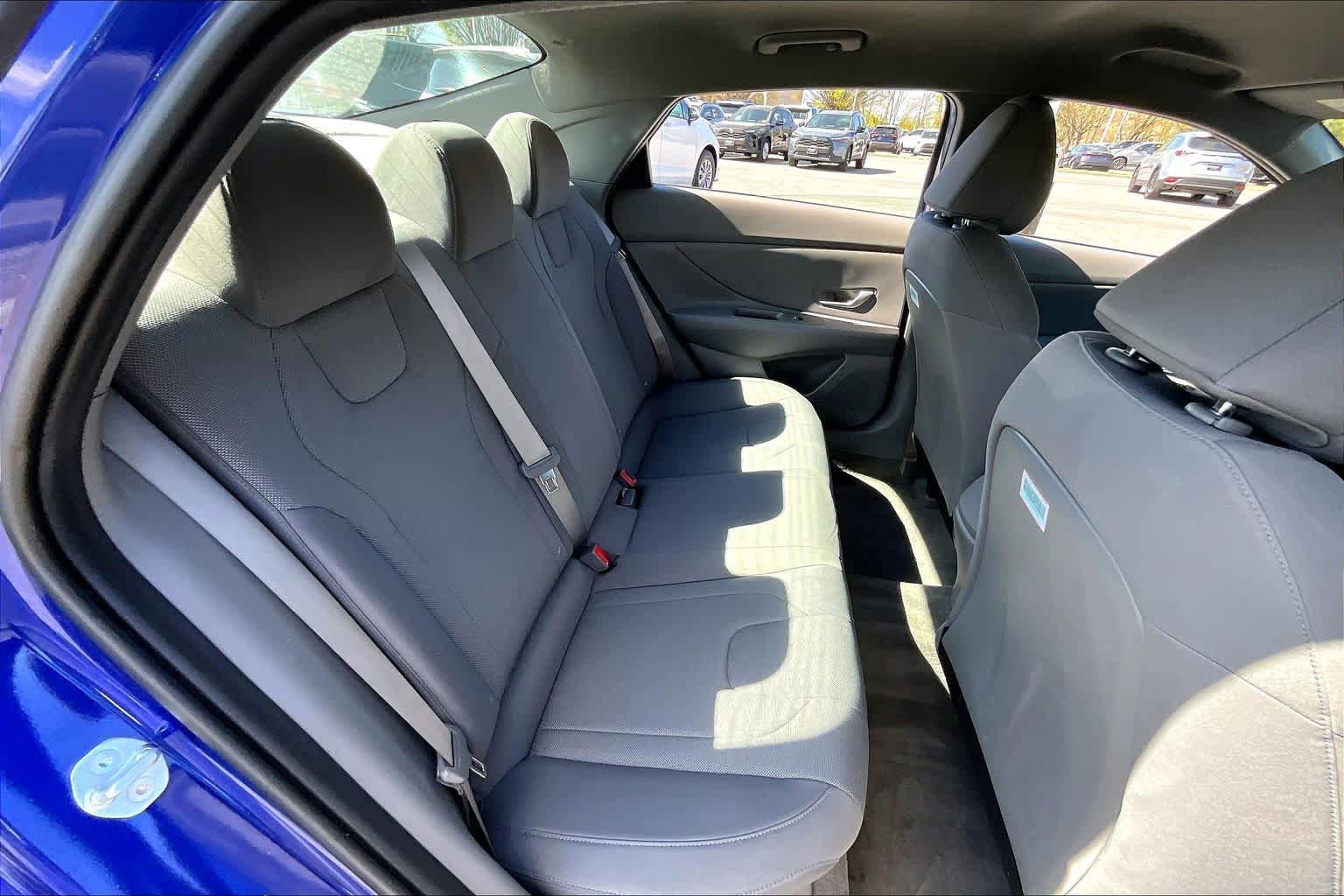 Used 2023 Hyundai Elantra SE FWD image 20