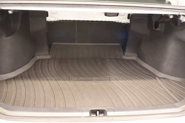 Used 2020 Toyota Camry SE w/ Carpet Mat Package FWD image 26