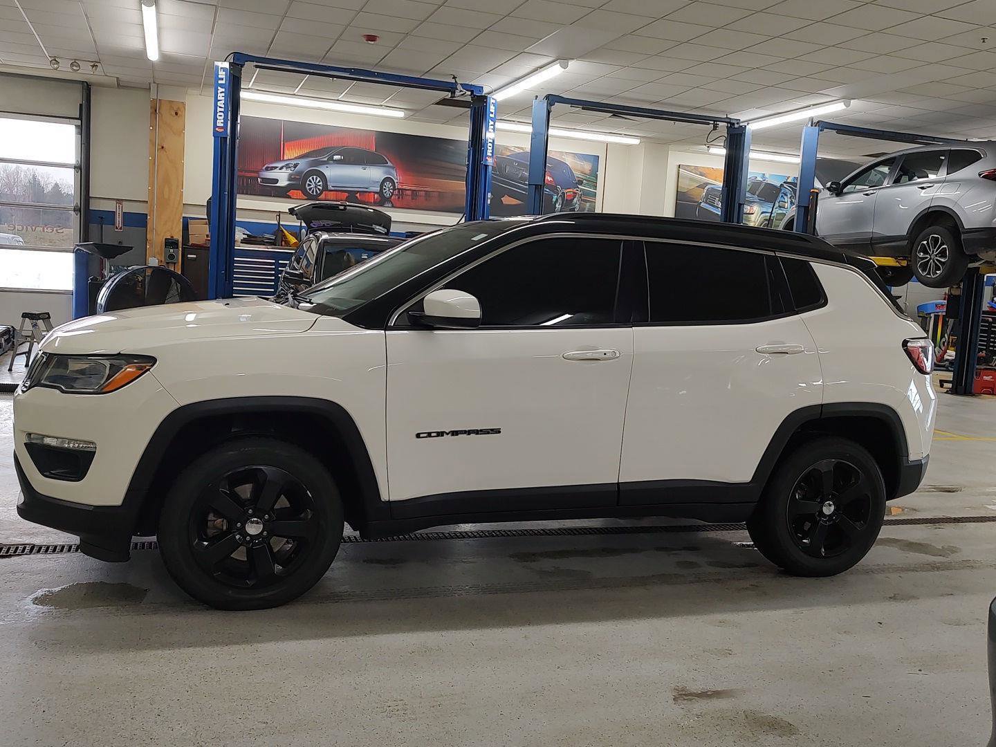 Used 2018 Jeep Compass Latitude w/ Popular Equipment Group AWD/4WD image 23