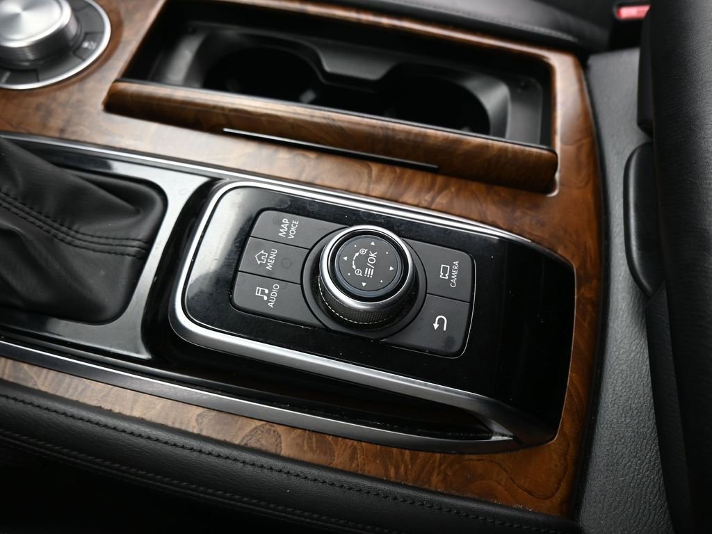 Used 2024 Nissan Armada SL image 19