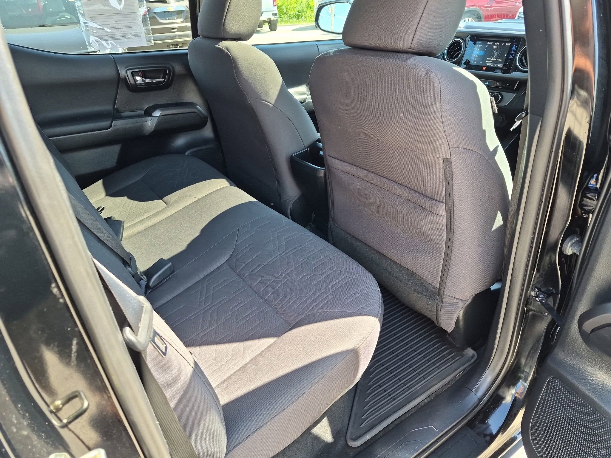 Used 2016 Toyota Tacoma TRD Sport AWD/4WD image 27