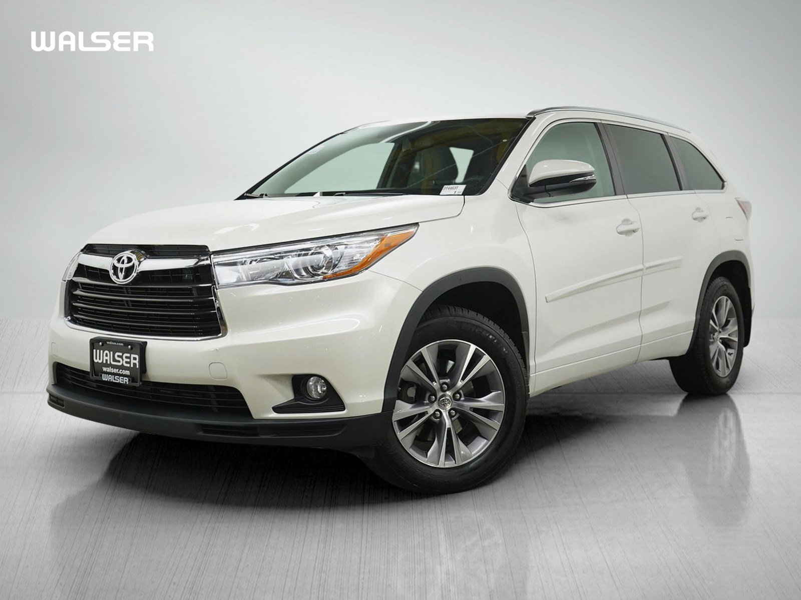 Used 2015 Toyota Highlander XLE image 1