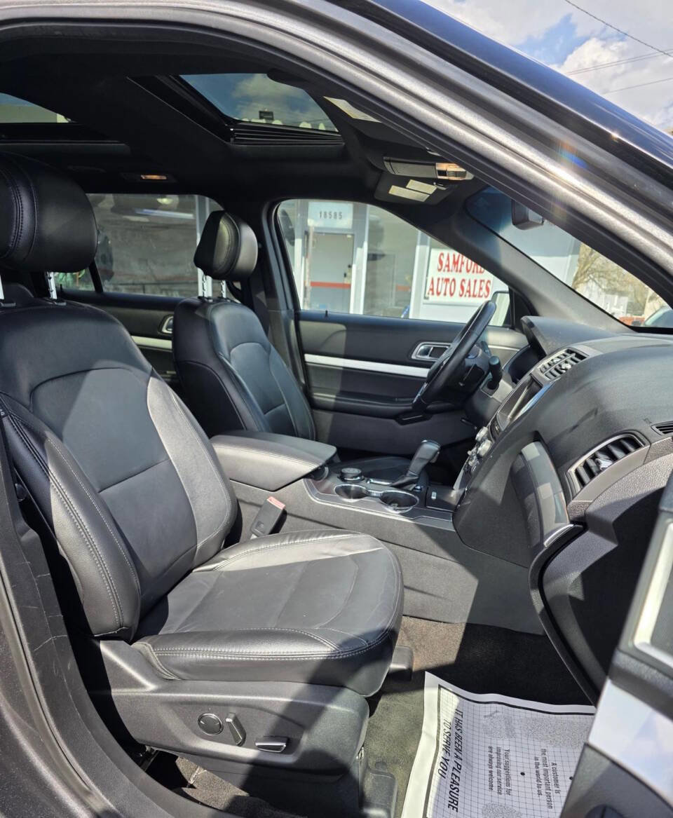 Used 2016 Ford Explorer XLT w/ Equipment Group 202A image 16