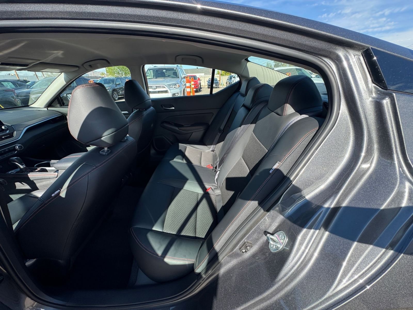 Used 2025 Nissan Altima 2.5 SR image 25