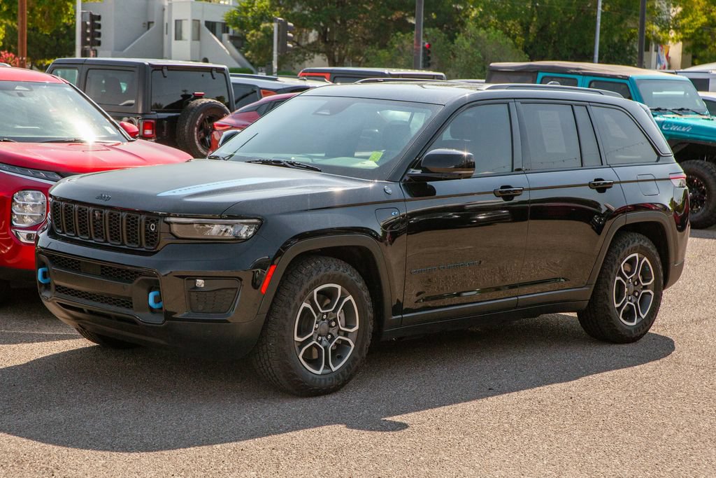 Used 2023 Jeep Grand Cherokee Trailhawk w/ Advanced Protech Group II AWD/4WD image 9
