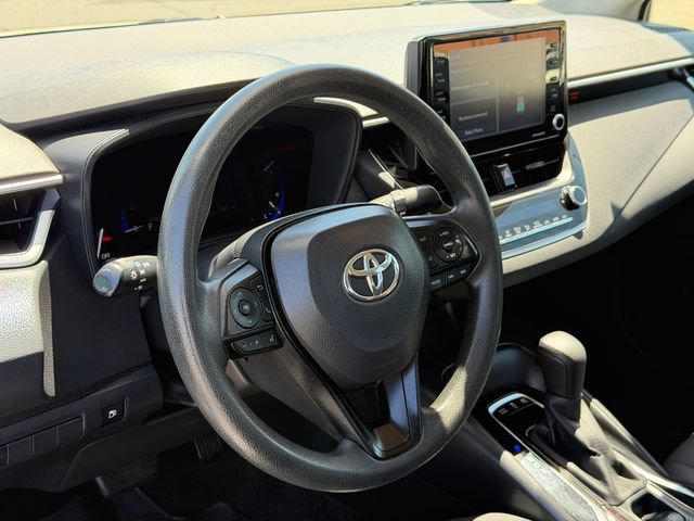 Used 2022 Toyota Corolla LE FWD image 9