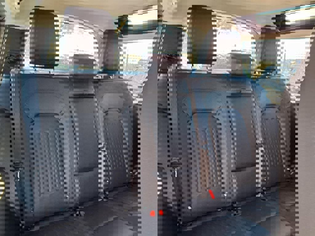 Used 2021 Land Rover Defender 90 First Edition image 22