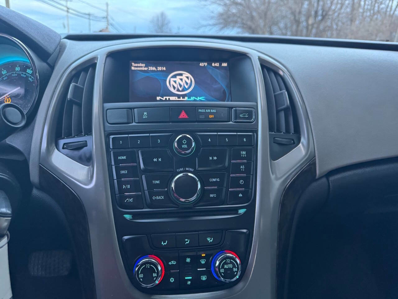 Used 2013 Buick Verano image 33