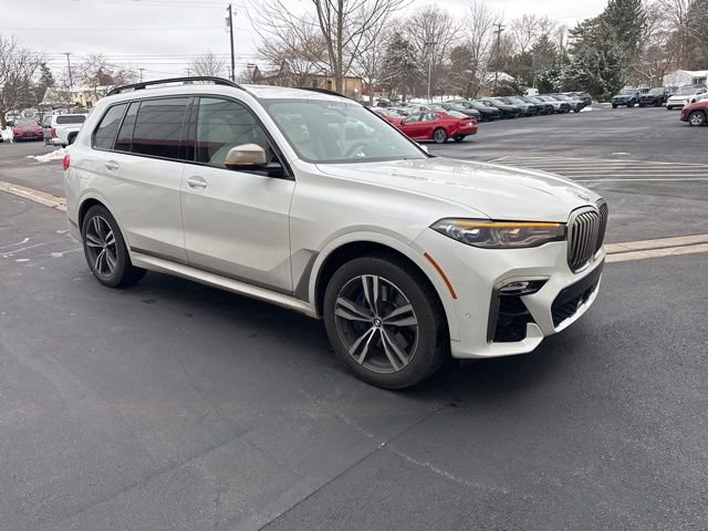 Used 2021 BMW X7 M50i image 11