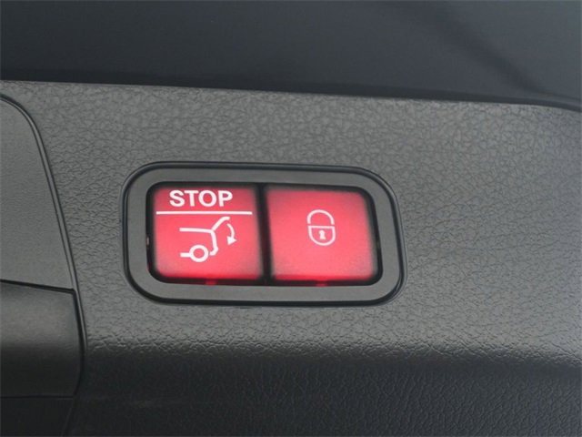 New 2025 Mercedes-Benz GLB 250 image 25