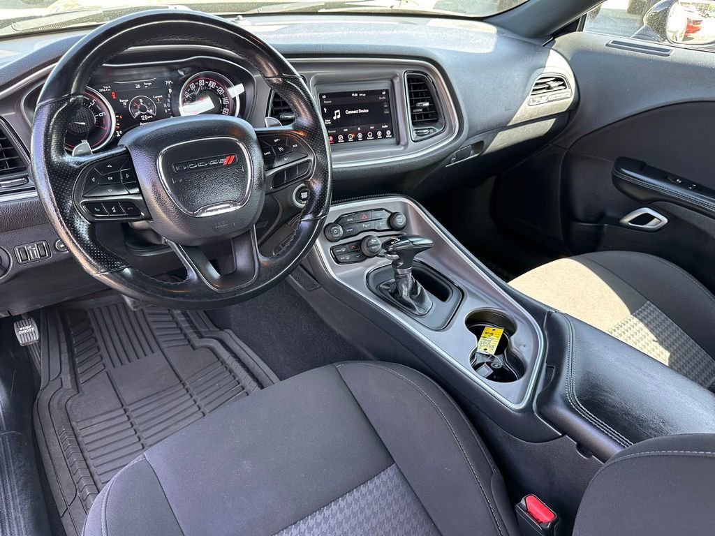 Used 2022 Dodge Challenger GT image 4