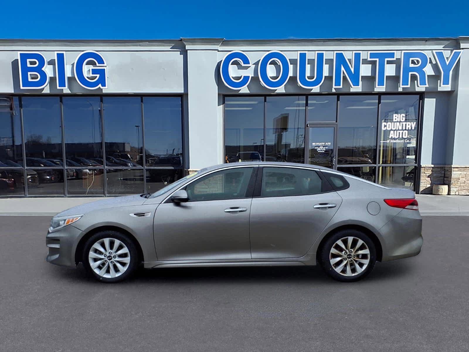 Used 2017 Kia Optima LX FWD image 2