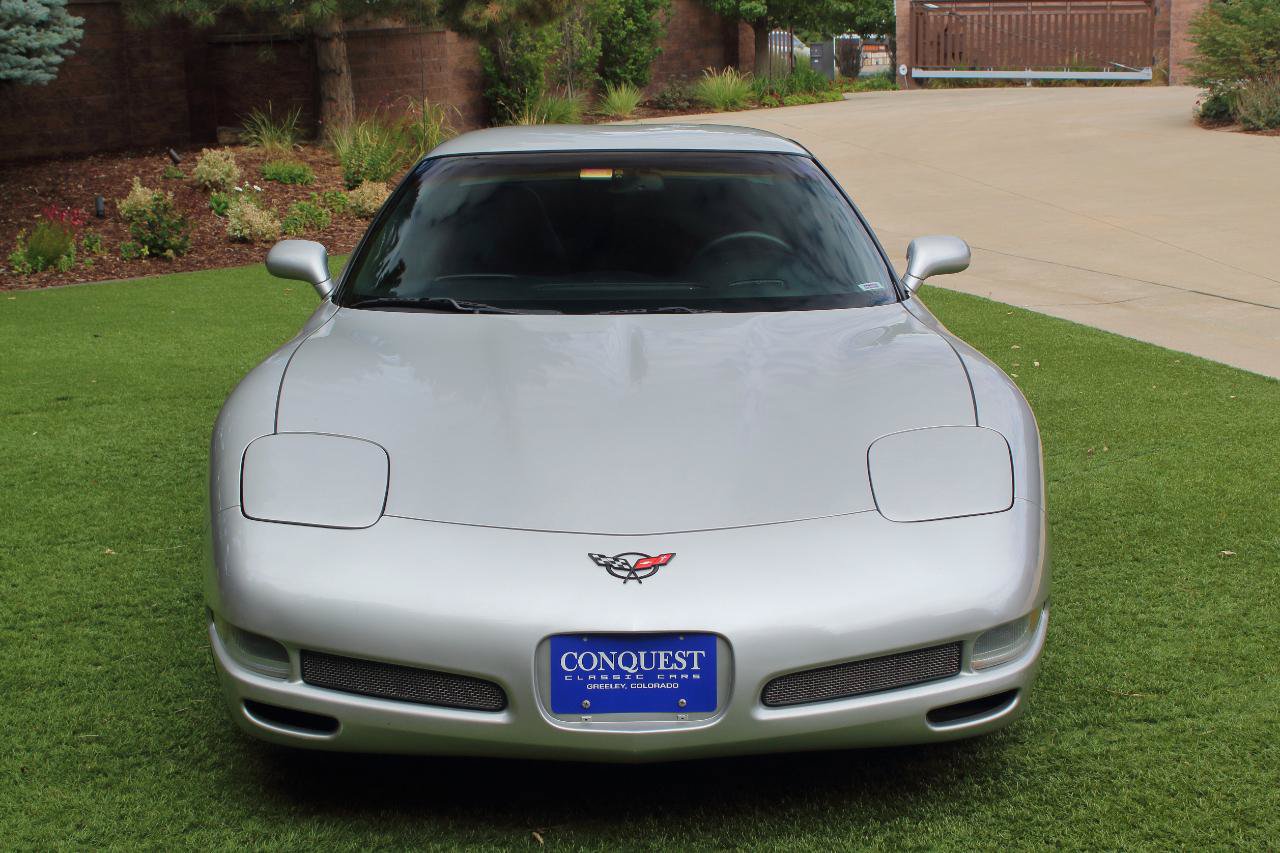 Used 2004 Chevrolet Corvette Z06 w/ Memory Package RWD image 2