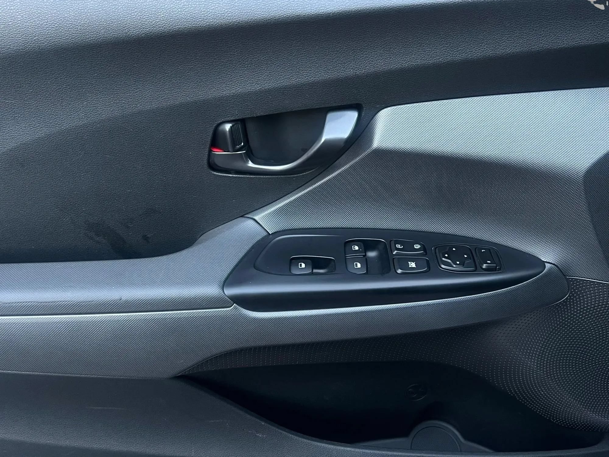 Used 2022 Hyundai Veloster N FWD image 42