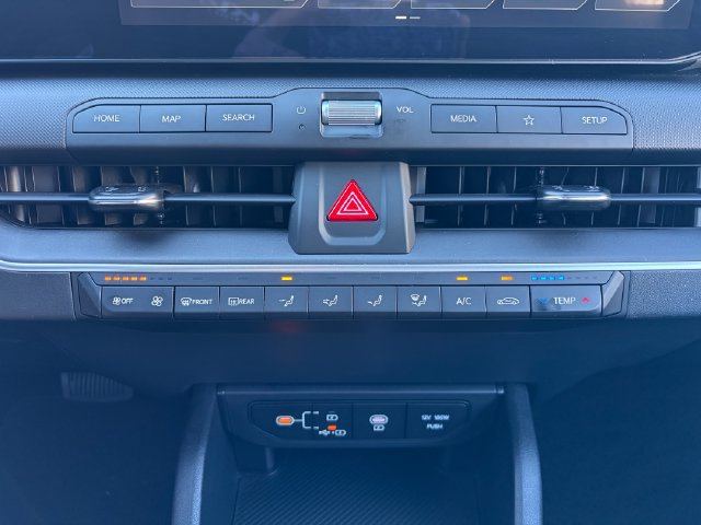 Used 2025 Kia K4 FWD image 20