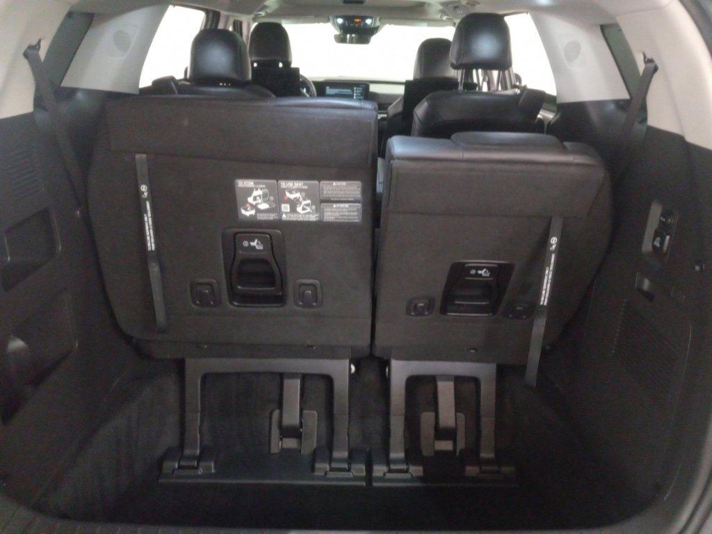 Used 2025 Kia Carnival SX image 12