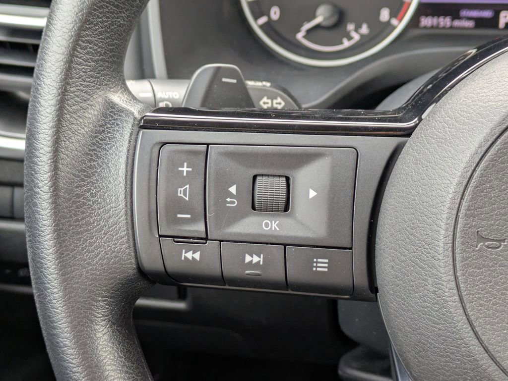 Used 2023 Nissan Rogue SV image 24