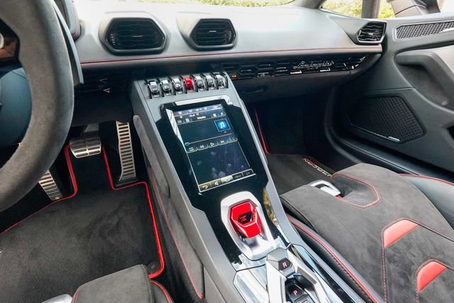 Used 2022 Lamborghini Huracan EVO image 67