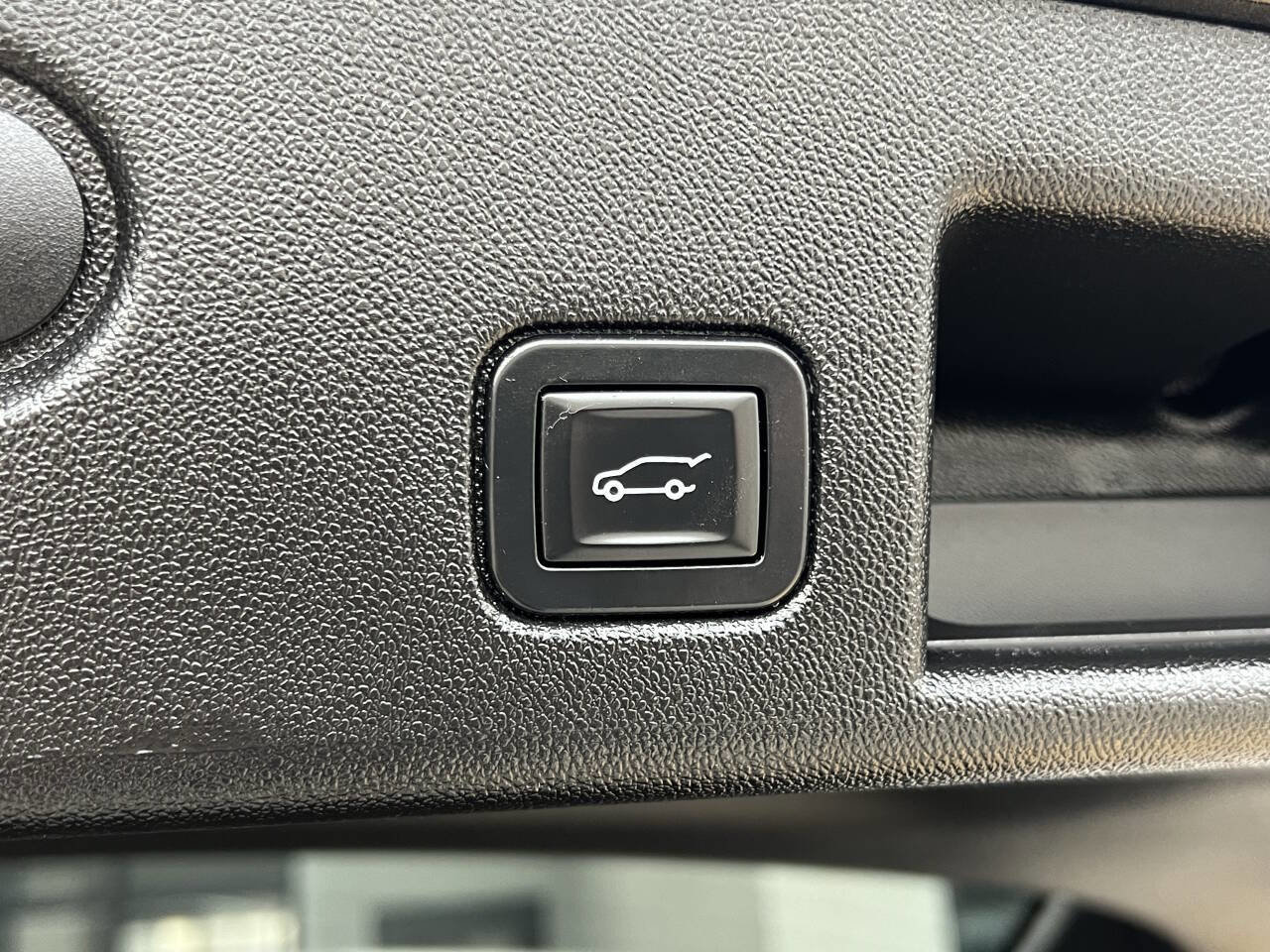 Used 2018 Chevrolet Equinox Premier image 33