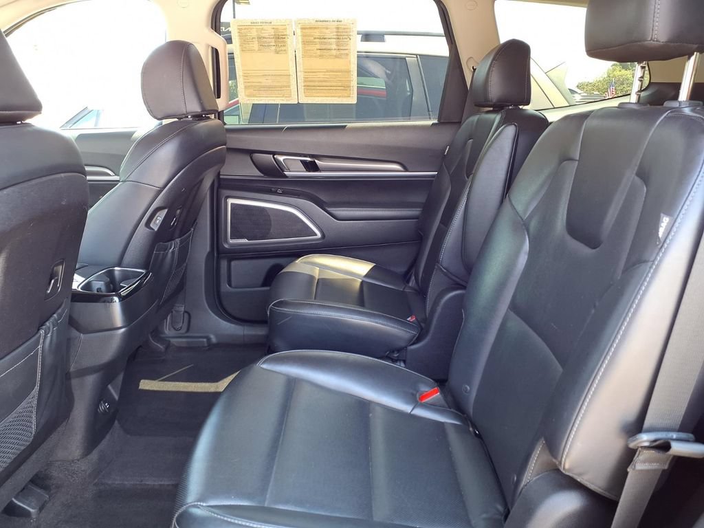 Certified 2023 Kia Telluride S w/ S Sunroof Package AWD/4WD image 7
