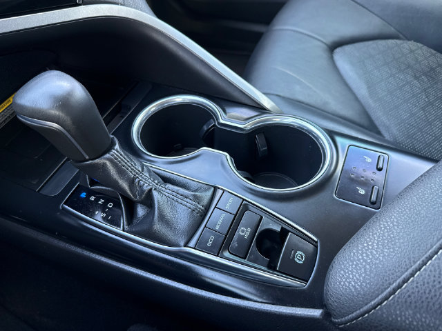 Used 2019 Toyota Camry XSE FWD image 25