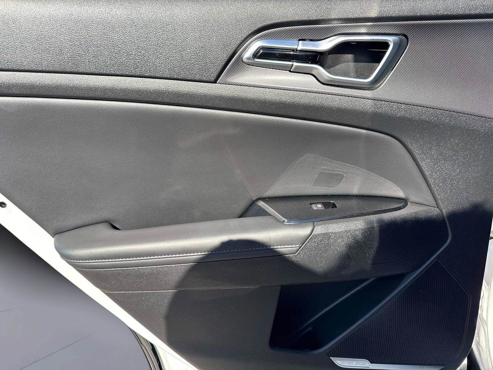 Used 2023 Kia Sportage SX image 14