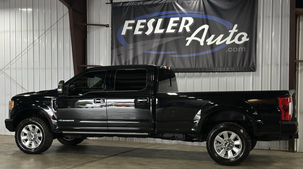 Used 2019 Ford F350 Platinum w/ Platinum Ultimate Package image 29