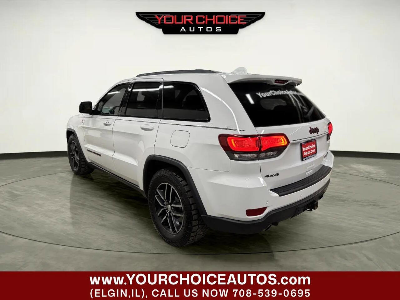 Used 2018 Jeep Grand Cherokee Trailhawk w/ Trailhawk Luxury Group AWD/4WD image 3