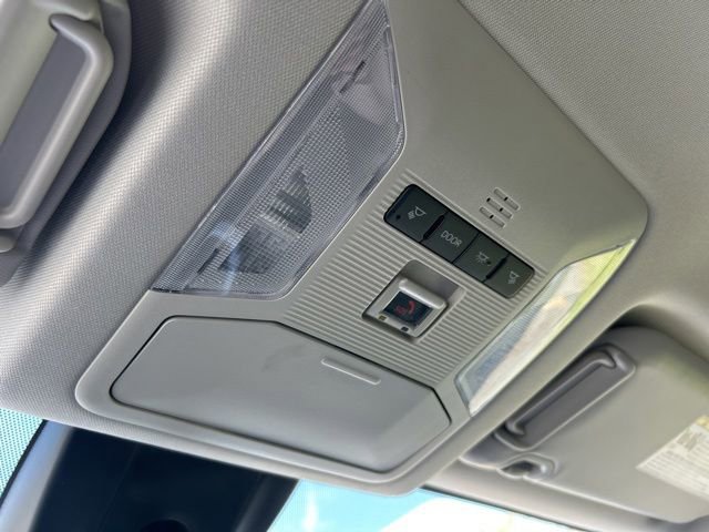 Certified 2025 Toyota RAV4 XLE AWD/4WD image 33
