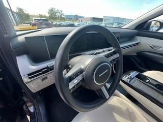 Used 2025 Hyundai Tucson Blue image 14