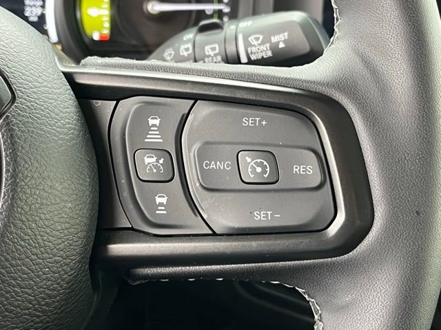 Used 2025 Jeep Wrangler Unlimited Rubicon 4xe w/ Convenience Group AWD/4WD image 20