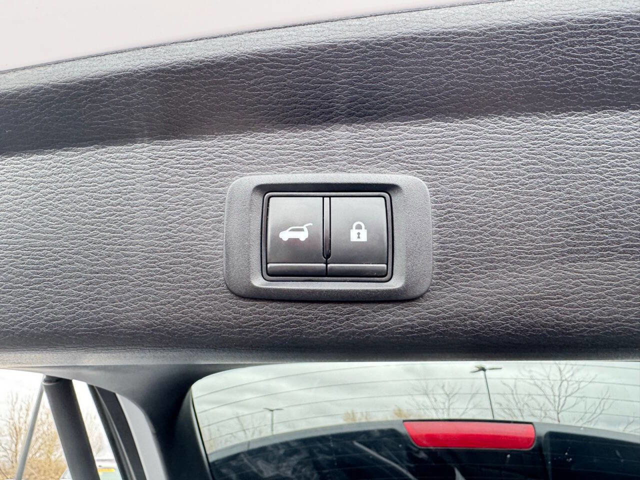 Used 2023 Mitsubishi Outlander SEL image 9