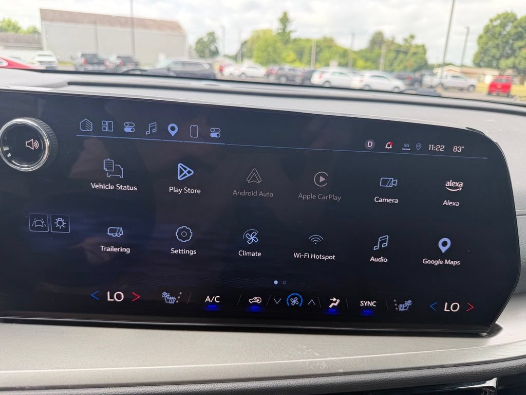 Certified 2025 Chevrolet Traverse LT FWD image 21